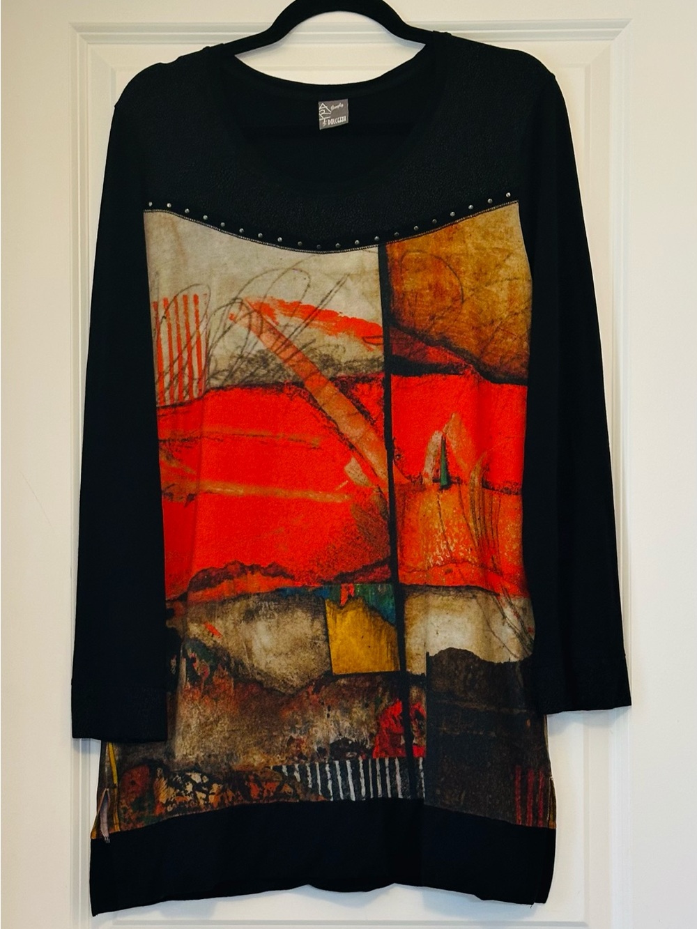 ART by DOLCEZZA Simply Tunic Black Rusty Red Taupe Burnished Studs L/S Sz L